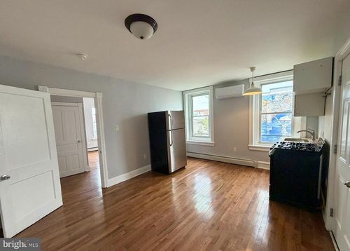 2r-2938 W Oxford St, PHILADELPHIA, PA, 19121-2754 | Card Image