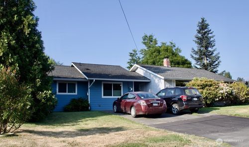 627 2nd St, Langley, WA, 98260-9702 | Card Image