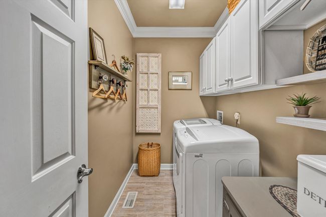 220 Village Lane (18) | Image 10
