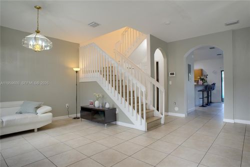 8915 W 35th Ave, Hialeah, FL, 33018-1871 | Card Image