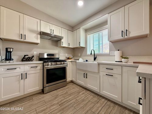 1738 W Pueblo Vista Blvd, Tucson, AZ, 85713-1318 | Card Image