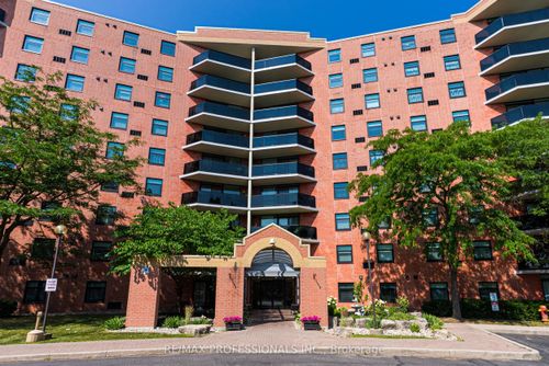 905-9 Bonheur Crt, Brantford, ON, N3P1Z5 | Card Image