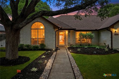 920 Queens Dr, New Braunfels, TX, 78130-8347 | Card Image