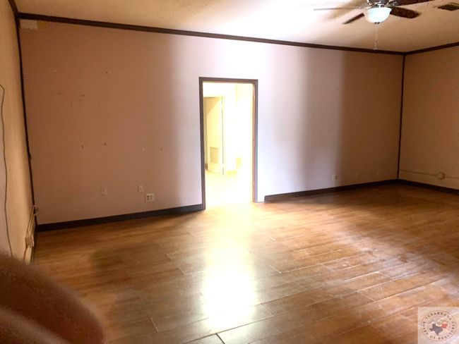 105 E Main St, House other with 2 bedrooms, 1 bathrooms and null parking in Bloomburg TX | Image 16