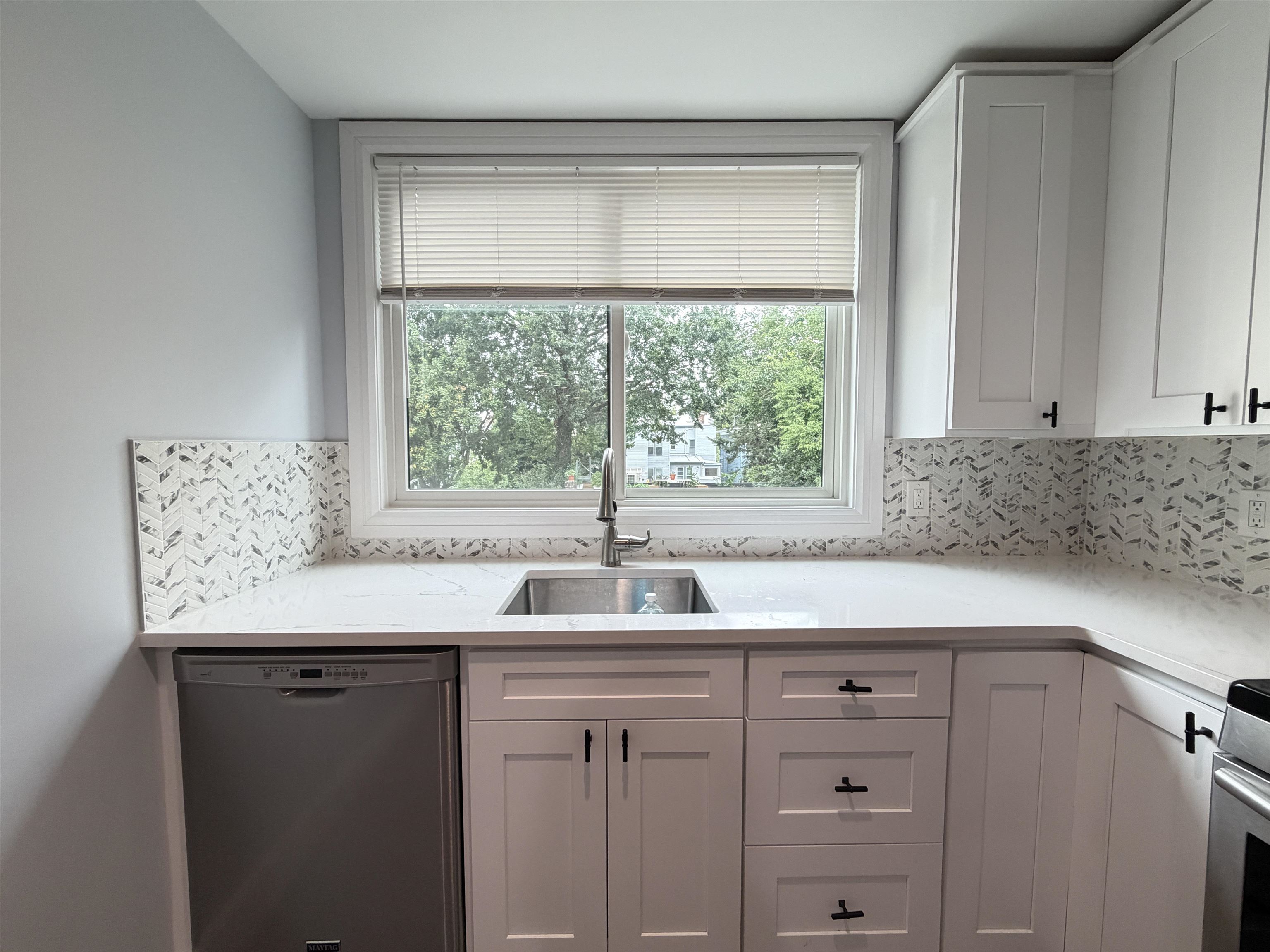 Residential Lease in JC, Heights 3