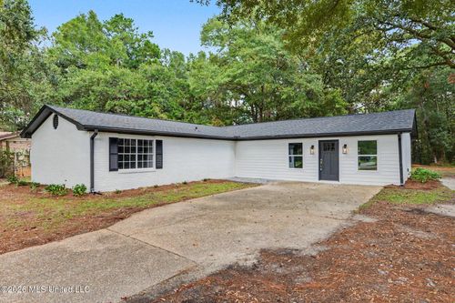 8812 Ferry Point Rd, Gautier, MS, 39553-1908 | Card Image