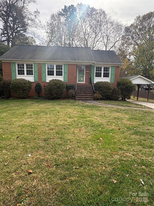 5806 Whitingham Dr, Charlotte, NC, 28215-2354 | Card Image