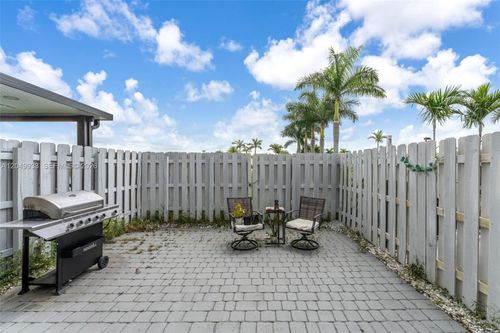 1461 Se 26th Rd, Homestead, FL, 33035 | Card Image