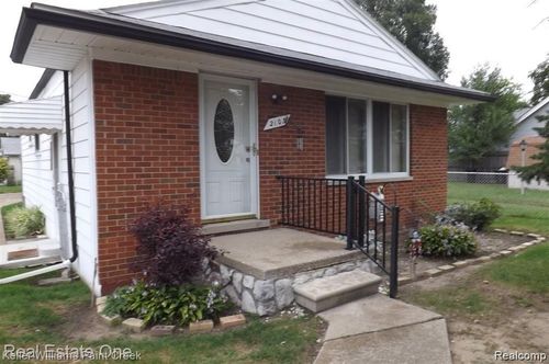 2103 Rome Ave, Warren, MI, 48091-2160 | Card Image