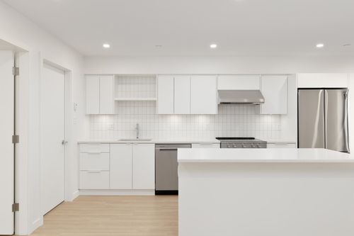 5451 Columbia St, Vancouver, BC, V5Y3H4 | Card Image