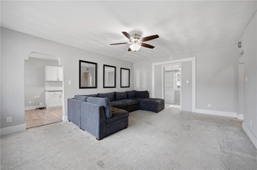 1912 Deep Creek Blvd, Portsmouth, VA, 23704-5316 | Card Image