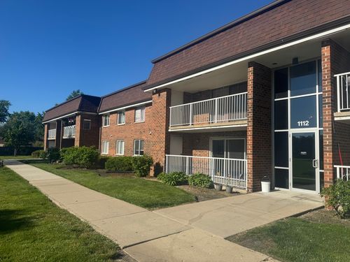 1b-1112 Westover Ln, Schaumburg, IL, 60193-3460 | Card Image