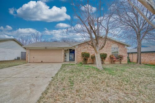 509 Kemper Ave, Crowley, TX, 76036-3230 | Card Image