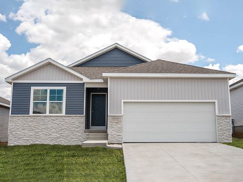 2767 Cecelia Drive, Hiawatha, IA, 52233 | Card Image