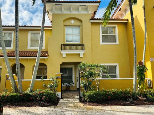 2102-3202 Merrick Ter, Margate, FL, 33063-8243 | Card Image