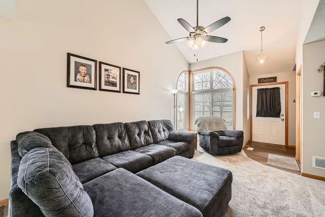 11285 16th St NE - Web Quality - 004 - 06 Living Room.jpg | Image 4