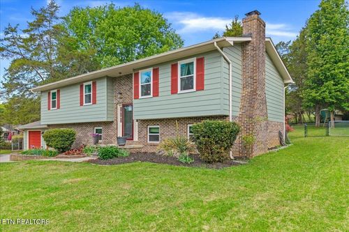 1305 Ridgeway Cir, Athens, TN, 37303-4461 | Card Image