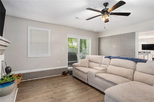 200 Robin Hood Ln, House other with 3 bedrooms, 2 bathrooms and 3 parking in Hampton GA | Image 9