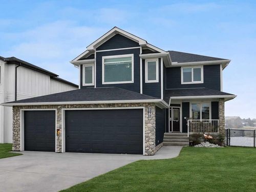 392 Rainbow Falls Way, Chestermere, AB, T1X1S6 | Card Image