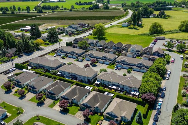 Aerial perspective of suburban area | Image 39