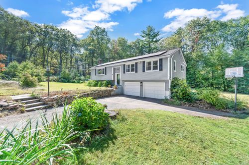 12 Gretel Ln, Simsbury, CT, 06070-1611 | Card Image