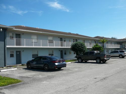 617 Ixoria Avenue, Fort Pierce, FL, 34982 | Card Image