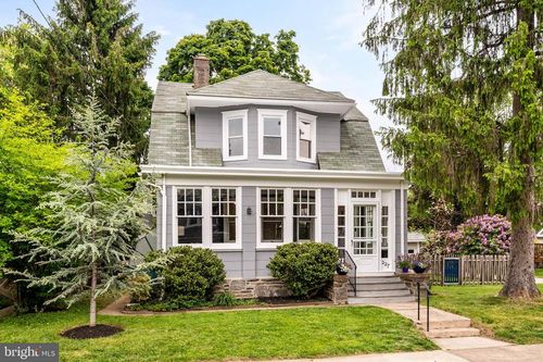 1227 Manor Rd, HAVERTOWN, PA, 19083-3618 | Card Image