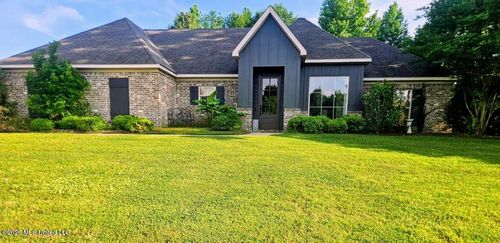 103 Tara Dr, Flora, MS, 39071-9205 | Card Image