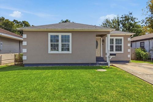 4917 Garfield Ave, Groves, TX, 77619-5665 | Card Image