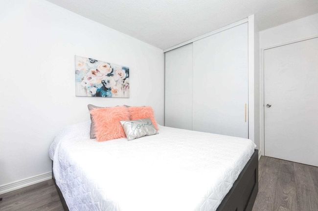 1404 - 25 Kensington Rd, Condo with 2 bedrooms, 1 bathrooms and 1 parking in Brampton ON | Image 16
