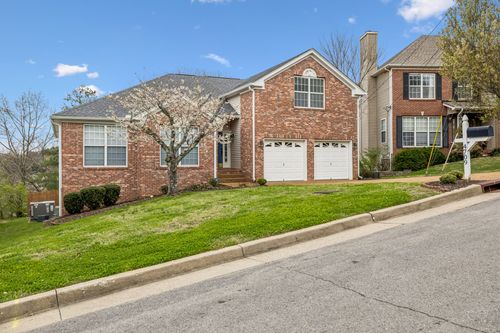 4709 Chepstow Dr, Nashville, TN, 37211-7143 | Card Image