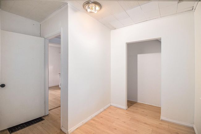 811 Larned St, Home with 0 bedrooms, 0 bathrooms and 4 parking in Lansing MI | Image 13