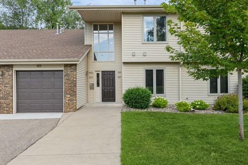 6-929 Oakwood Heights Cir, Eagan, MN, 55123-1937 | Card Image