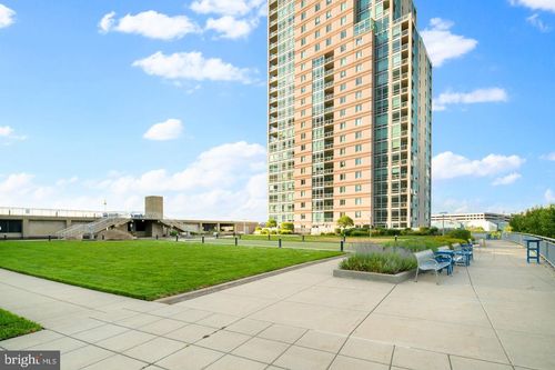 unit-r405-901 N Penn St, PHILADELPHIA, PA, 19123-3145 | Card Image