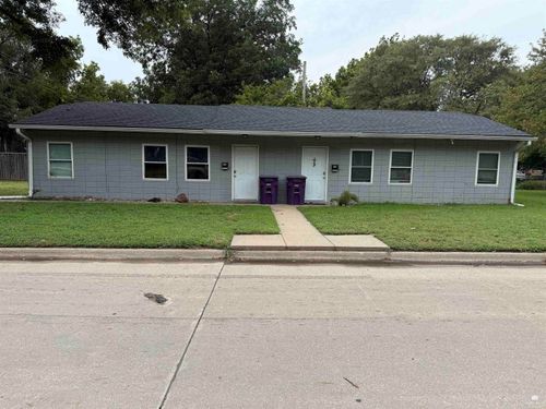 400 S 11th St, Manhattan, KS, 66502-5543 | Card Image