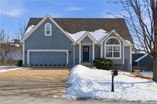 11919 N Belmont Ave, Kansas City, MO, 64156-8701 | Card Image