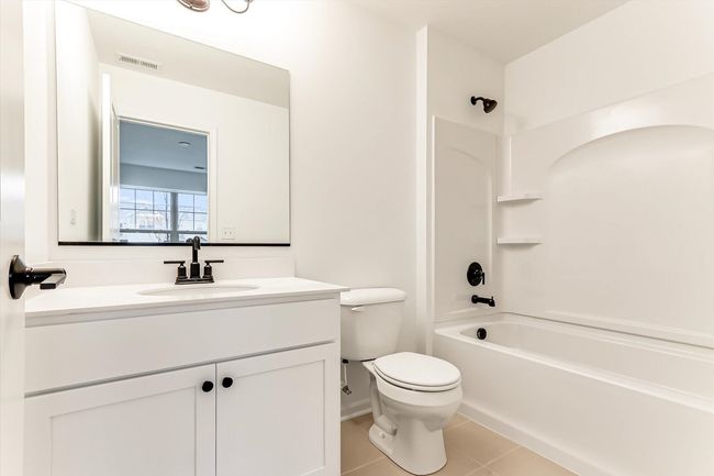 271 Kingsport Dr, Townhouse with 3 bedrooms, 3 bathrooms and 2 parking in South Elgin IL | Image 29