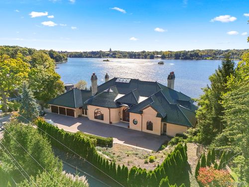 1567 Island Ln, Bloomfield Hills, MI, 48302-1312 | Card Image