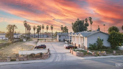 4023 O St, Bakersfield, CA, 93301 | Card Image