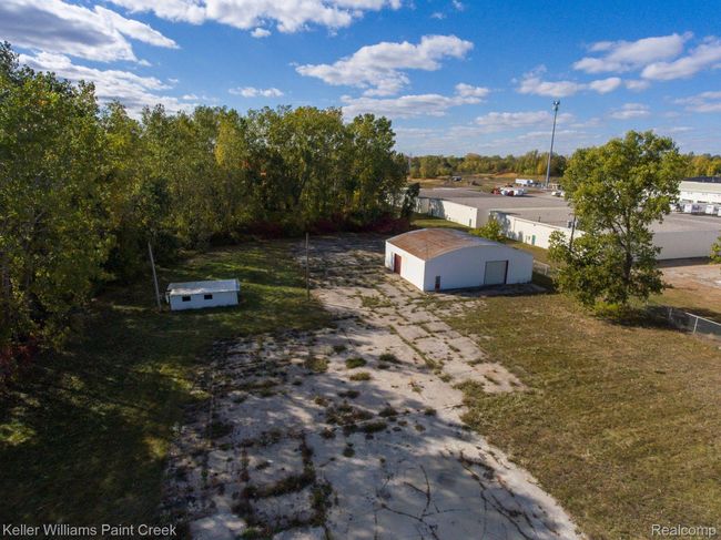 Building 2 and 3 on over 4 Acres 4, 000 Sq Ft | Image 7