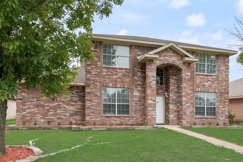 472 Round Rock Rd, Cedar Hill, TX, 75104-5428 | Card Image