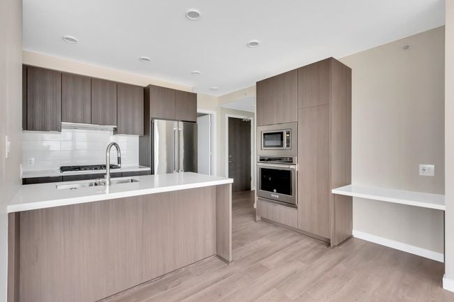 1908 - 530 Whiting Way, Condo with 2 bedrooms, 0 bathrooms and 1 parking in Coquitlam BC | Image 7