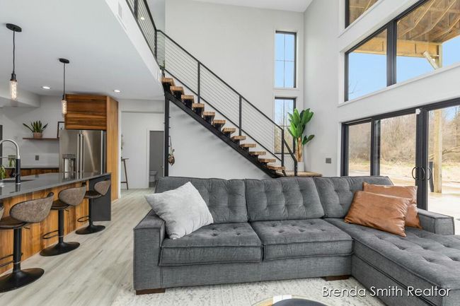 Living Room | Image 8