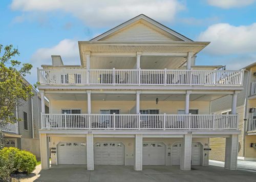 b-210 E Garfield Ave, Wildwood, NJ, 08260-4710 | Card Image
