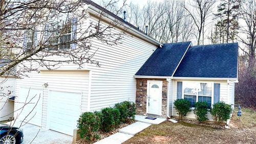 2945 Highland Hill Pkwy, Douglasville, GA, 30135-5183 | Card Image