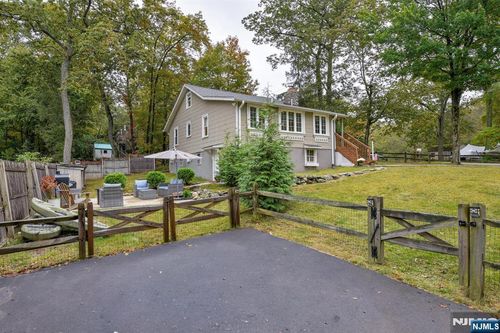 2 Morsemere Rd, Hewitt, NJ, 07421-1637 | Card Image