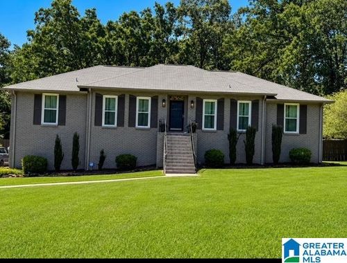 3432 Tamassee Ln, Hoover, AL, 35226-2633 | Card Image