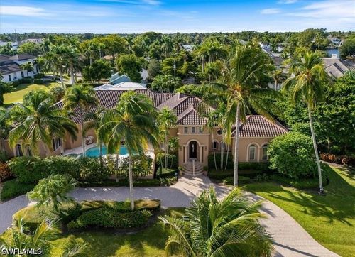 550 21st Ave S, NAPLES, FL, 34102-7600 | Card Image