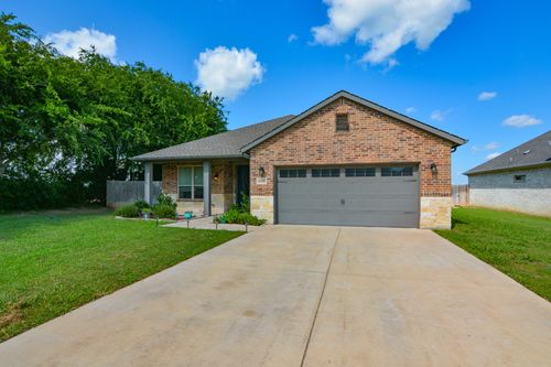 601 Mathew St, Grandview, TX, 76050-5411 | Card Image