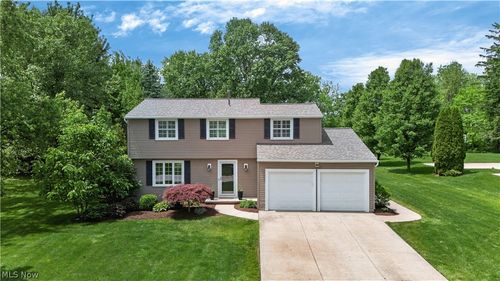 5640 Gibson Ct, Hudson, OH, 44236-4040 | Card Image